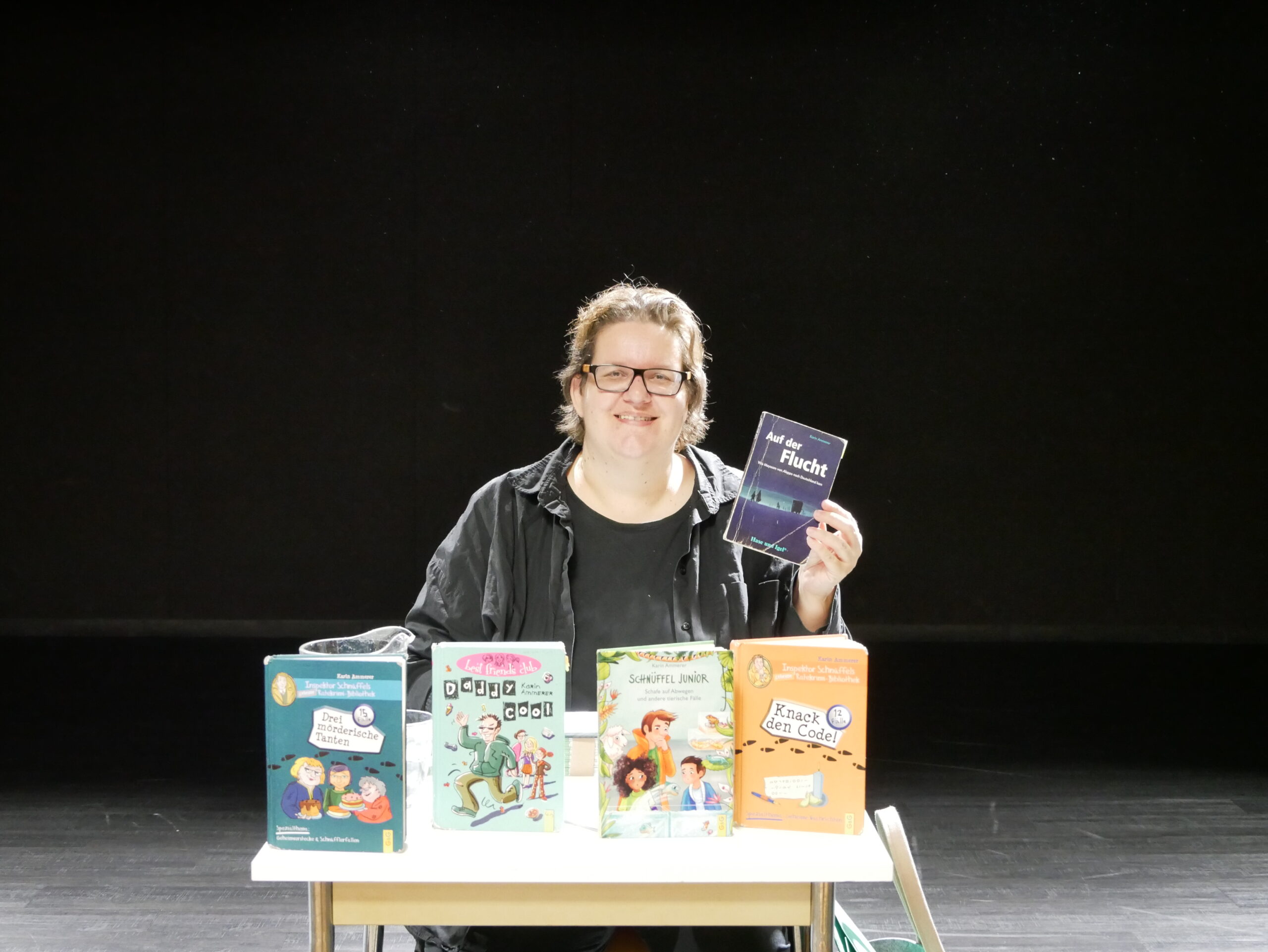 Lesefreude und starke Themen: Karin Ammerer zu Besuch an der MMS Augasse